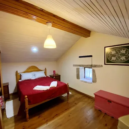 House With 2 Bedrooms In With Wonderful Lake View Enclosed Garden&wifi 2 Km From The Beach Castelo Do Neiva