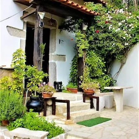 Vakantiehuis House With 2 Bedrooms In With Wonderful Lake View Enclosed Garden&wifi 2 Km From The Beach *